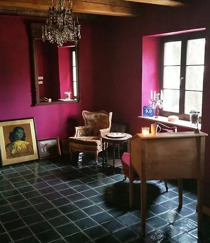 Bed and breakfast Stara Papiernia Lasek 3*